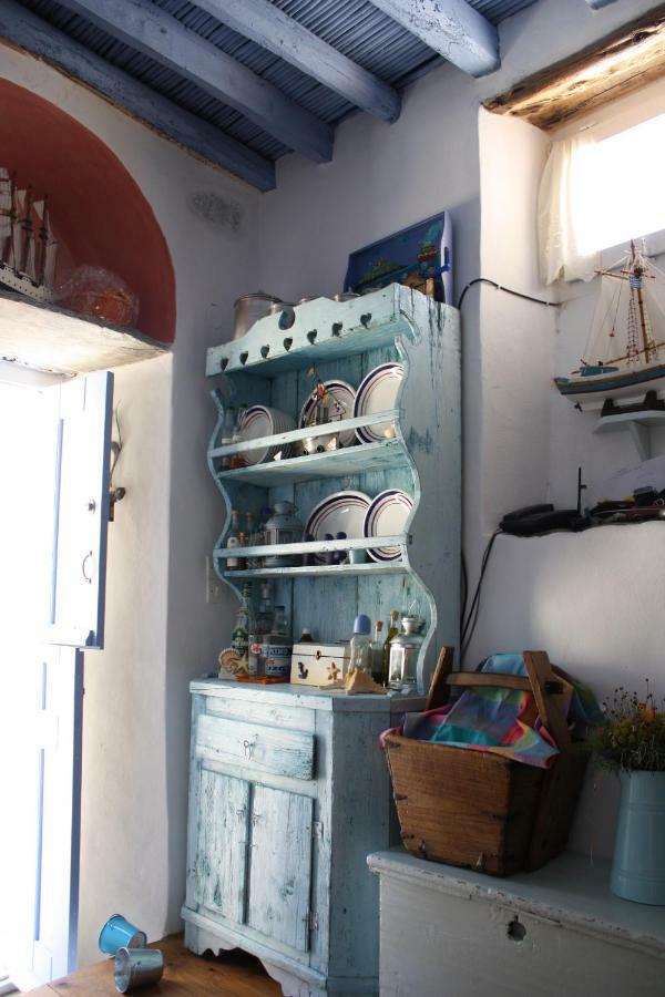 Traditional Medieval Stone House In "Ano Syros" Extérieur photo