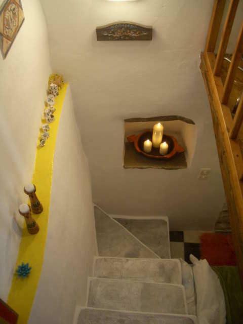 Traditional Medieval Stone House In "Ano Syros" Extérieur photo