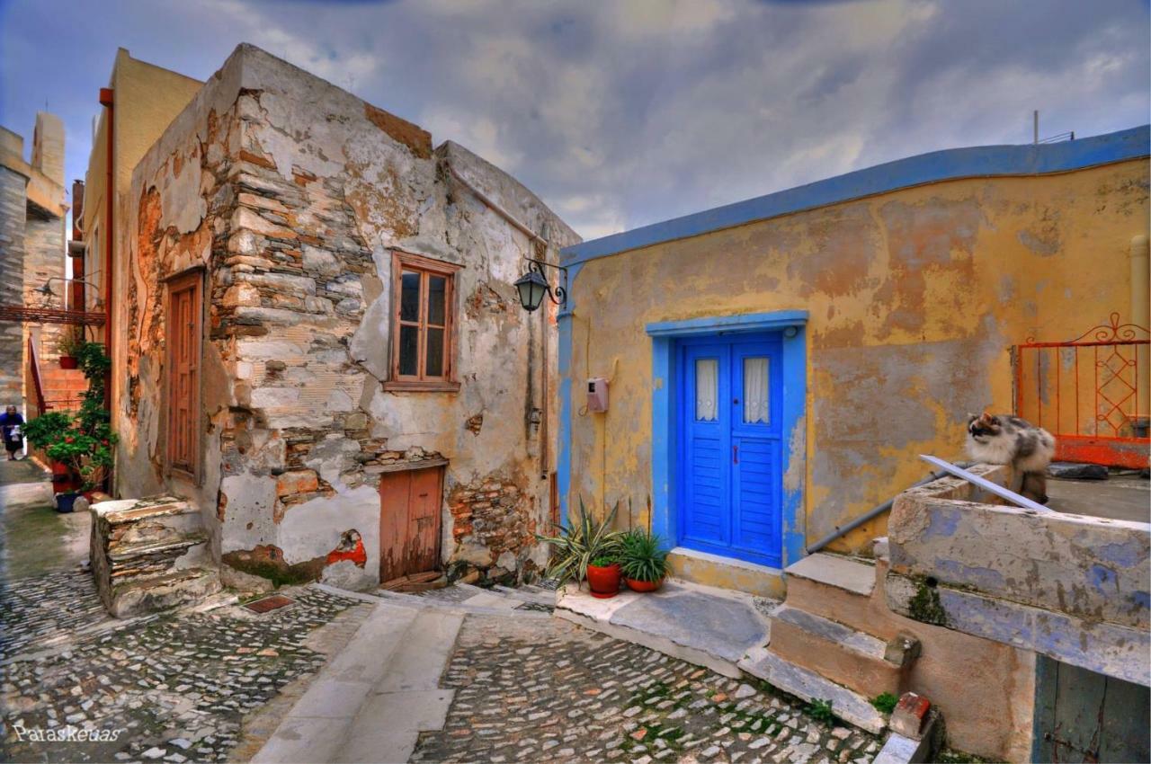 Traditional Medieval Stone House In "Ano Syros" Extérieur photo