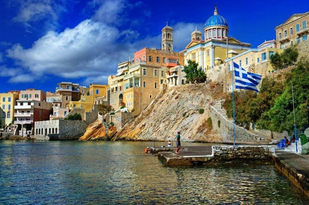 Traditional Medieval Stone House In "Ano Syros" Extérieur photo